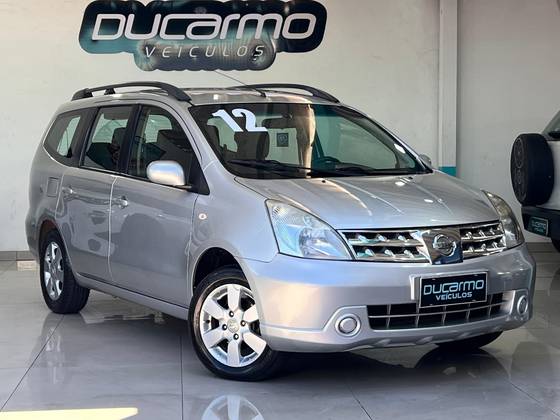 NISSAN GRAND LIVINA 1.8 SL 16V FLEX 4P AUTOMÁTICO NISSAN GRAND LIVINA 1.8 SL 16V FLEX 4P AUTOMÁTICO